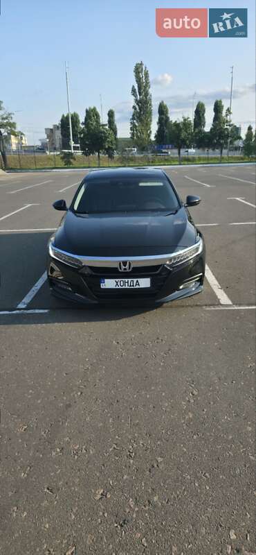 Седан Honda Accord 2018 в Киеве