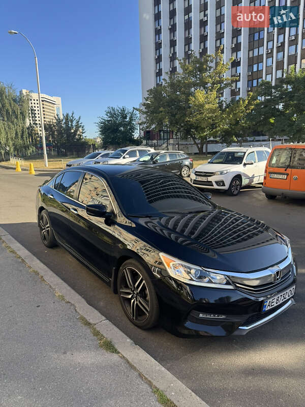 Седан Honda Accord 2017 в Киеве
