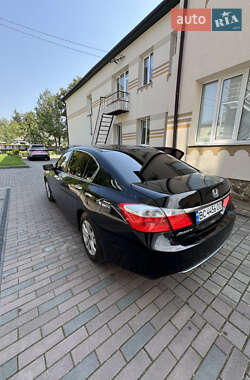 Седан Honda Accord 2014 в 