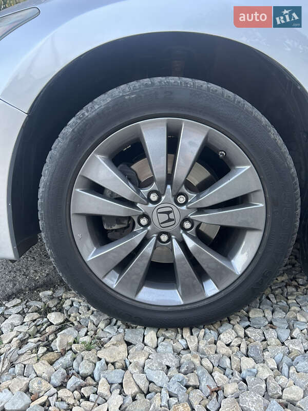 Купе Honda Accord 2012 в Ивано-Франковске