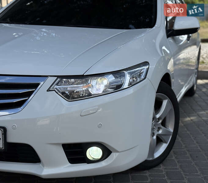 Седан Honda Accord 2012 в Кропивницком