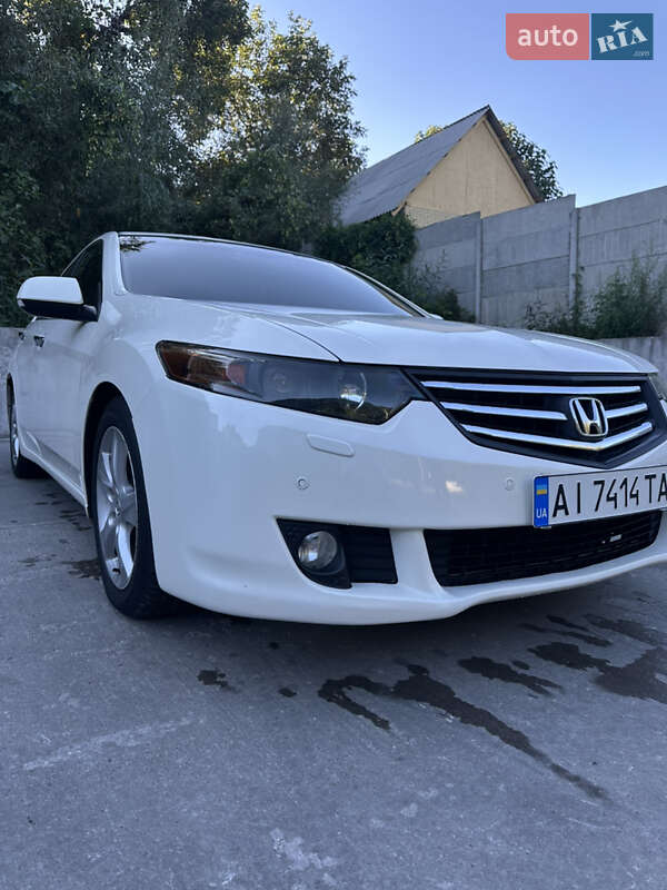 Седан Honda Accord 2010 в Києві