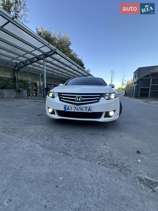 Седан Honda Accord 2010 в Києві