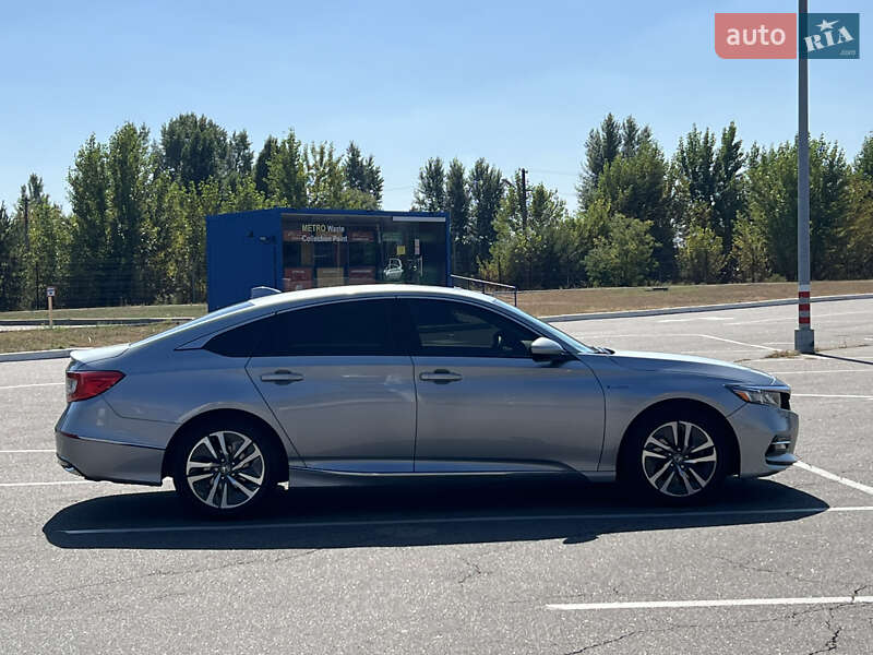Седан Honda Accord 2019 в Киеве