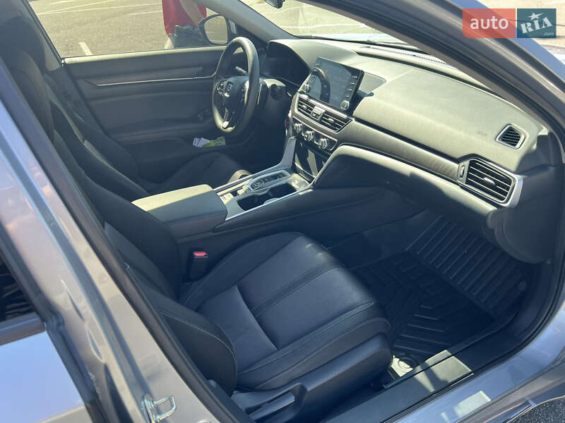 Седан Honda Accord 2019 в Киеве
