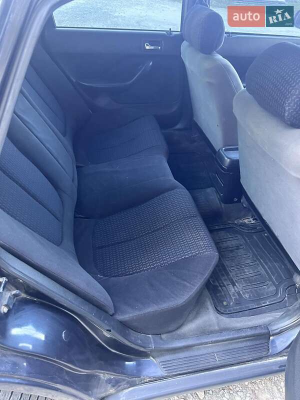 Седан Honda Accord 1994 в Дунаївцях