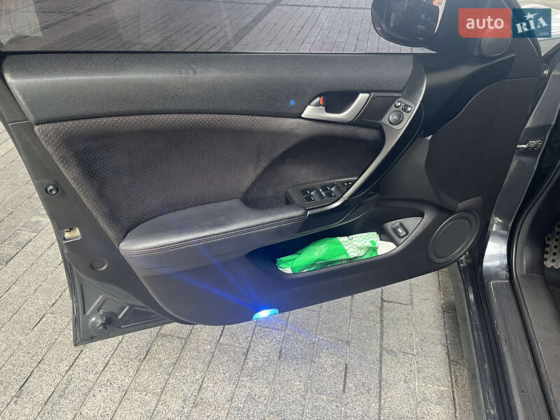 Седан Honda Accord 2011 в Києві