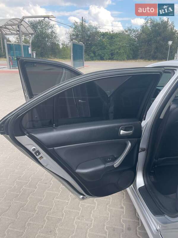 Седан Honda Accord 2005 в Кривом Роге