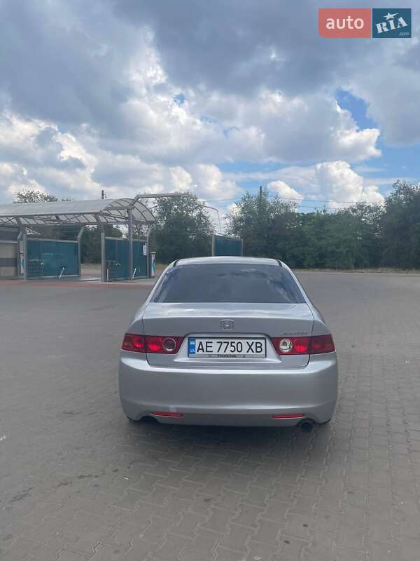 Седан Honda Accord 2005 в Кривом Роге