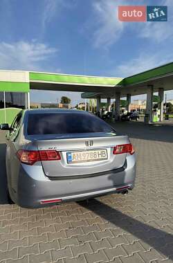Седан Honda Accord 2011 в 