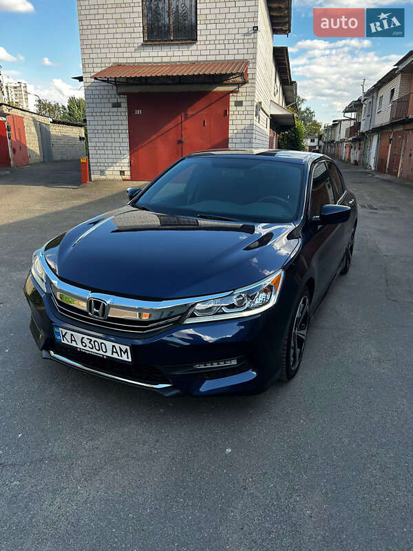 Седан Honda Accord 2016 в Киеве