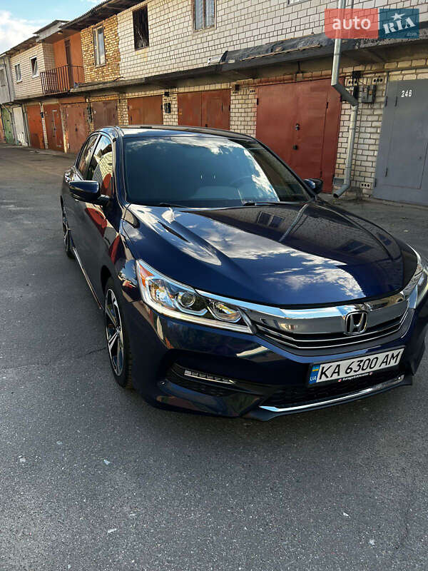 Седан Honda Accord 2016 в Киеве