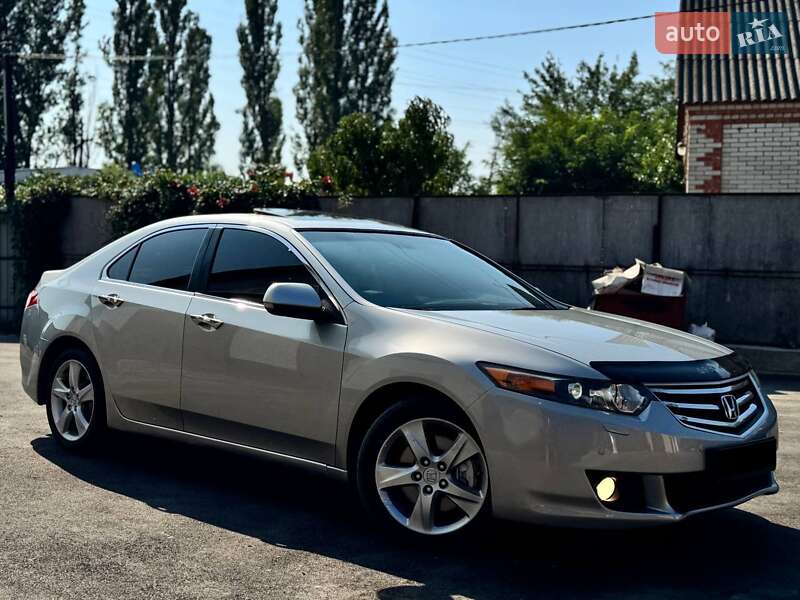 Седан Honda Accord 2011 в 