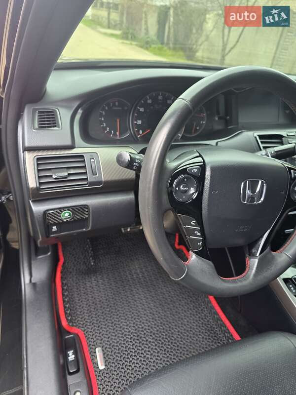 Седан Honda Accord 2016 в Запорожье