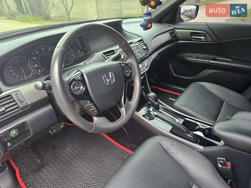 Седан Honda Accord 2016 в Запорожье