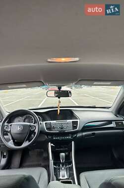 Седан Honda Accord 2016 в 