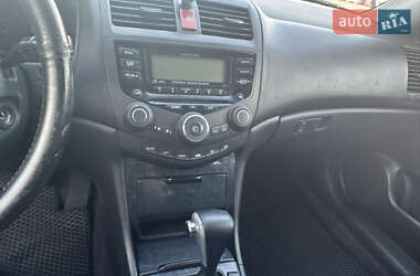 Седан Honda Accord 2005 в 