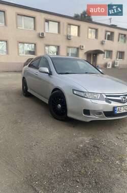 Седан Honda Accord 2006 в Днепре