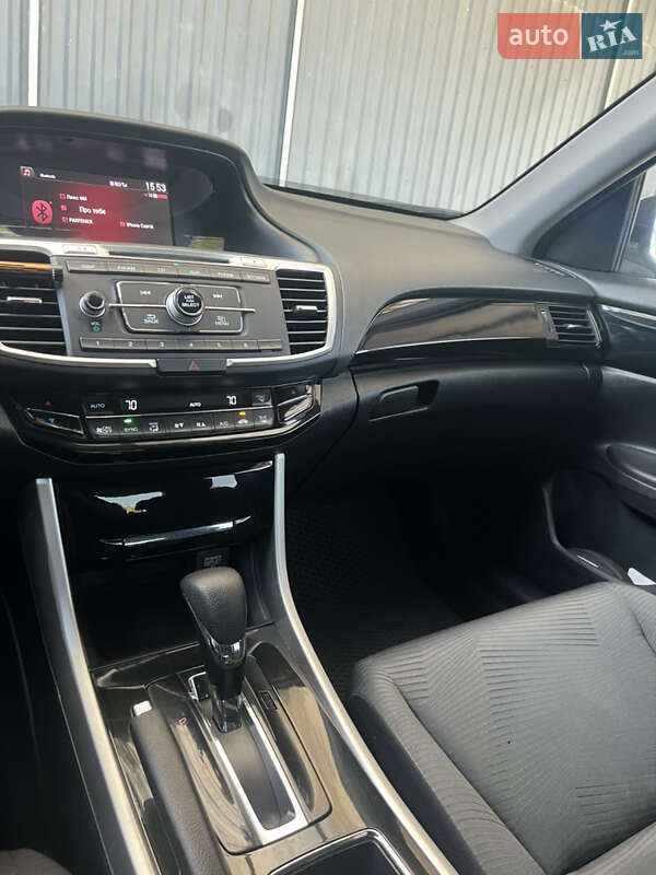 Седан Honda Accord 2016 в Ужгороді