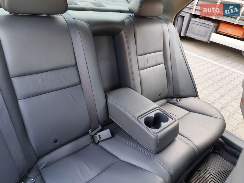 Седан Honda Accord 2005 в Петропавловской Борщаговке