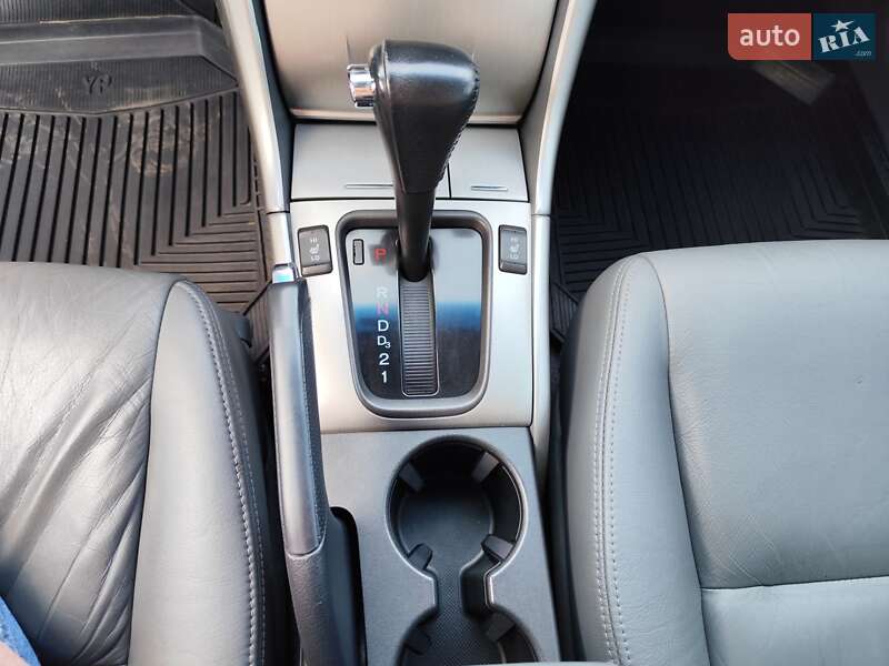 Седан Honda Accord 2005 в Петропавловской Борщаговке