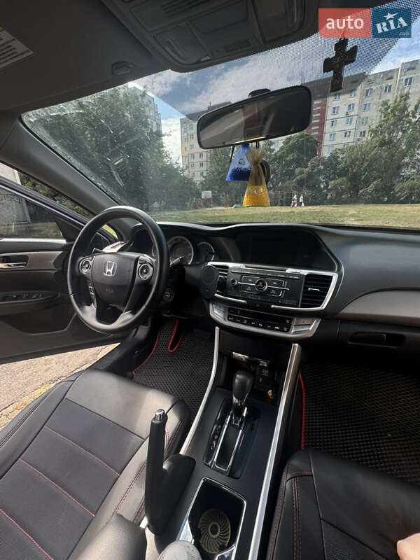 Седан Honda Accord 2015 в Одесі фото 10 Седан Honda Accord 2015 в Одесі