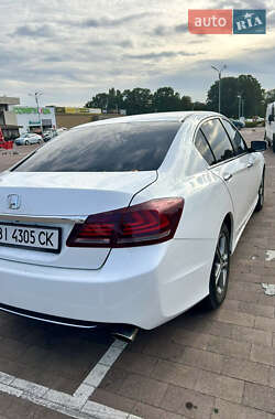 Седан Honda Accord 2015 в 