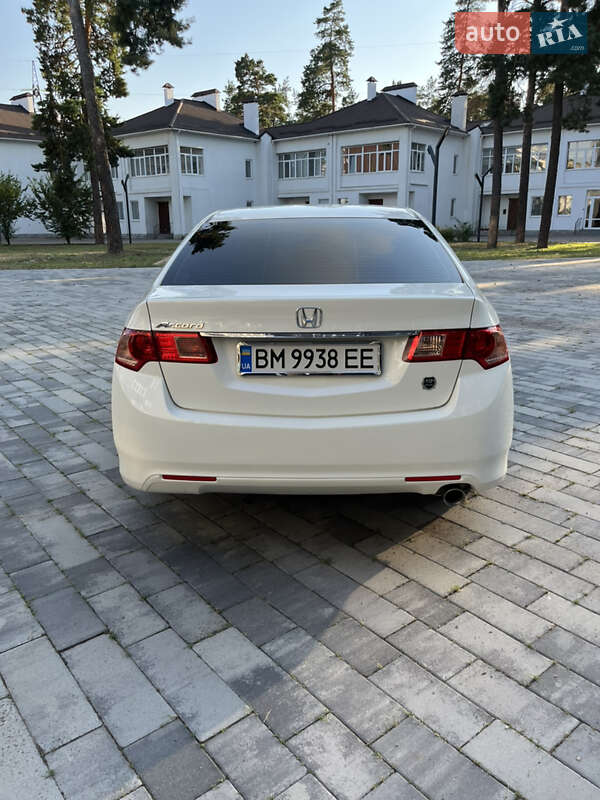 Седан Honda Accord 2011 в Ахтырке