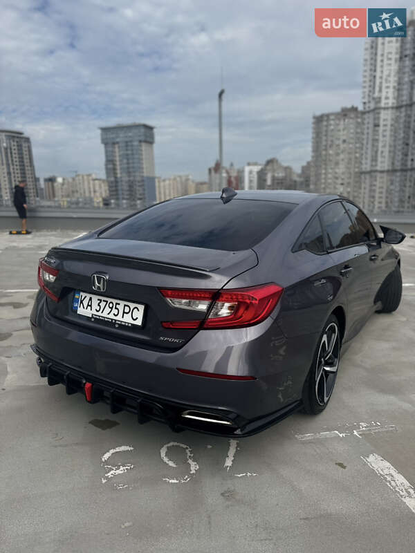 Седан Honda Accord 2018 в Києві