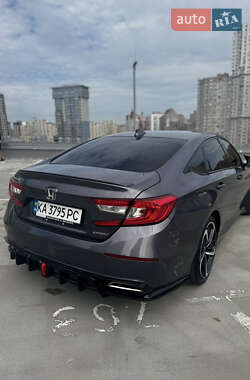 Седан Honda Accord 2018 в 