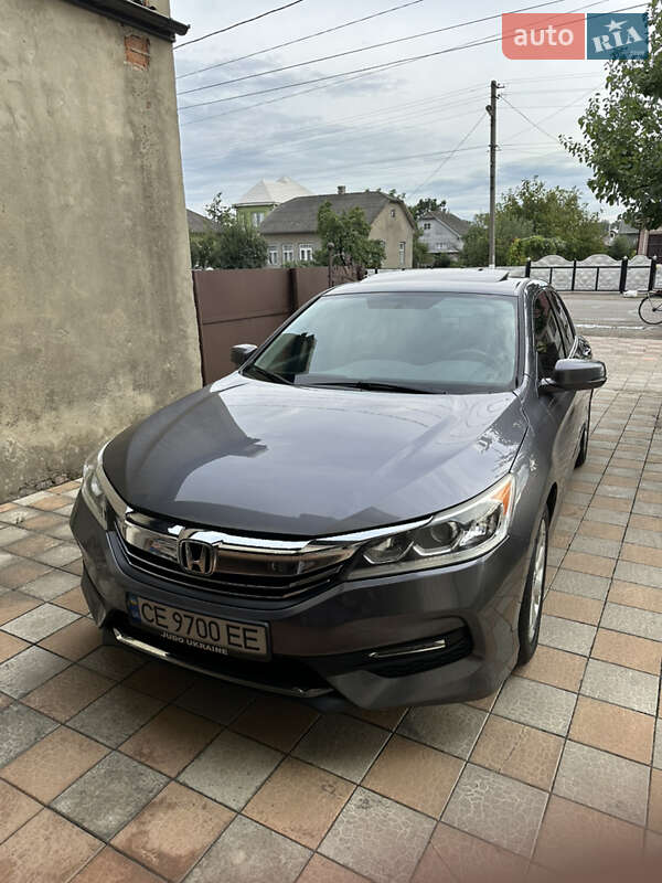 Седан Honda Accord 2017 в Чернівцях