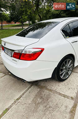 Седан Honda Accord 2014 в 