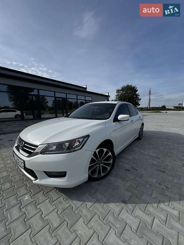 Седан Honda Accord 2015 в Бродах фото 5 Седан Honda Accord 2015 в Бродах