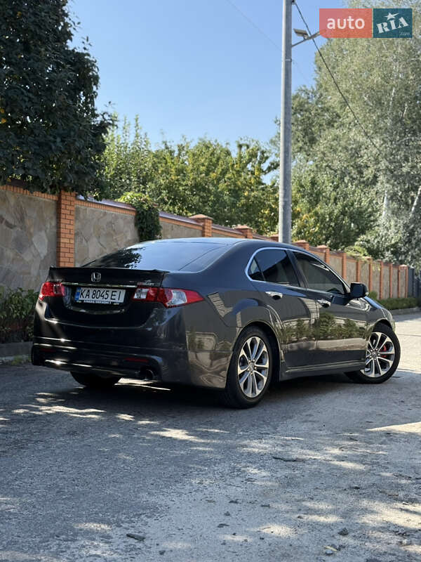 Седан Honda Accord 2011 в Киеве