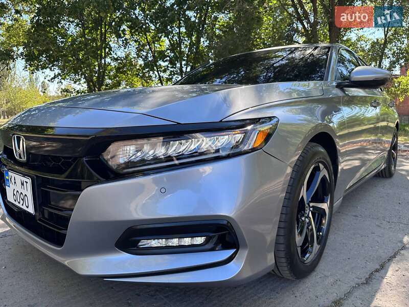 Седан Honda Accord 2020 в Марганце