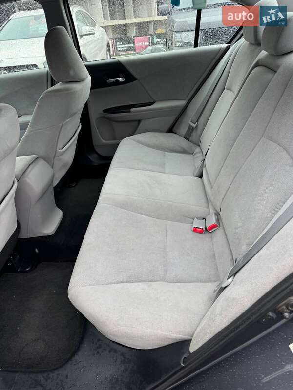 Седан Honda Accord 2012 в Львові
