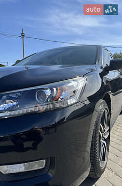 Седан Honda Accord 2015 в 