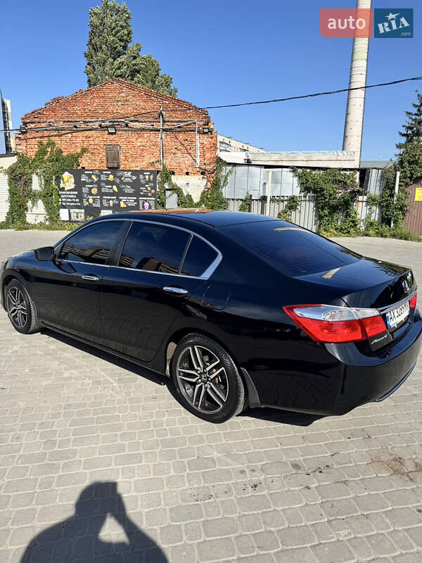 Седан Honda Accord 2015 в Харкові