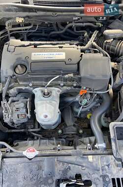 Седан Honda Accord 2015 в 