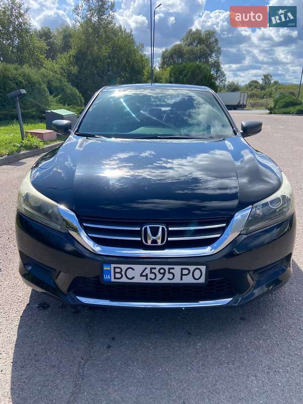 Седан Honda Accord 2015 в 