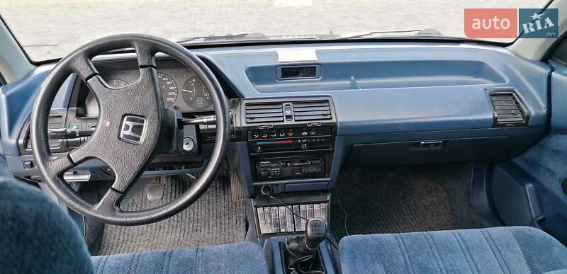 Седан Honda Accord 1989 в Кривому Розі