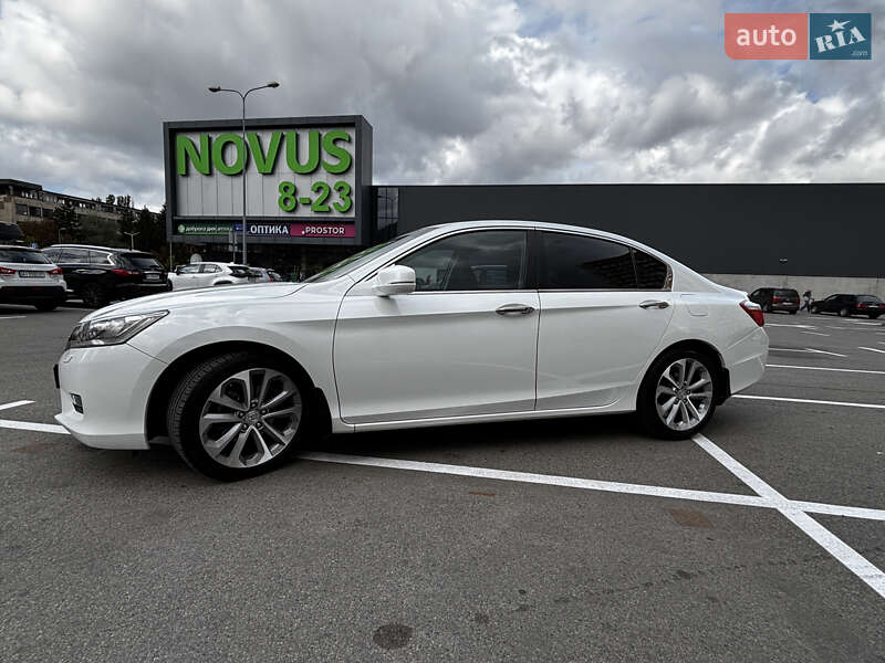 Седан Honda Accord 2013 в Софиевской Борщаговке