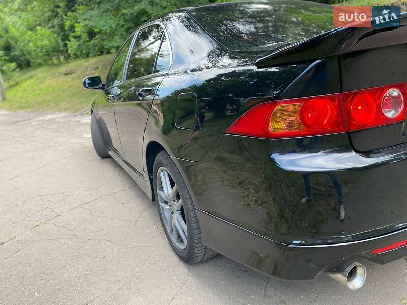 Седан Honda Accord 2007 в Остроге