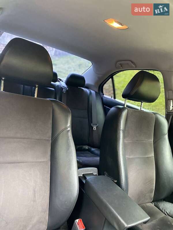 Седан Honda Accord 2007 в Остроге