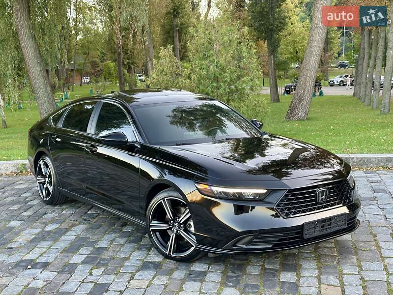 Седан Honda Accord 2023 в Киеве