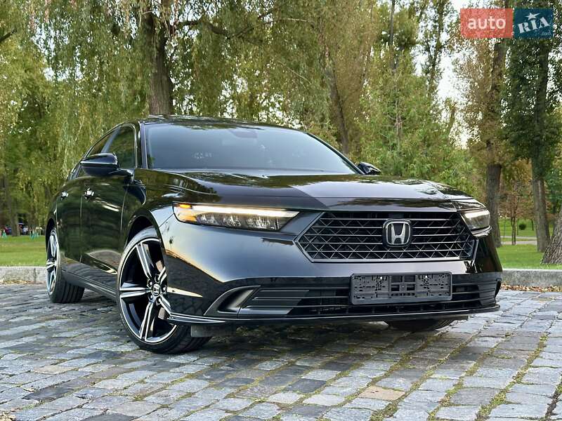 Седан Honda Accord 2023 в Киеве