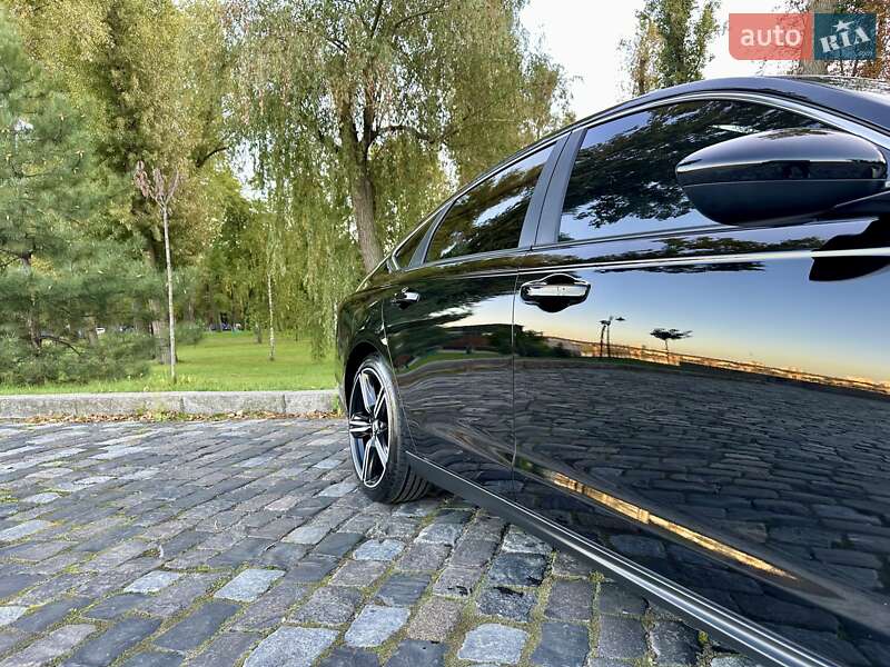 Седан Honda Accord 2023 в Киеве