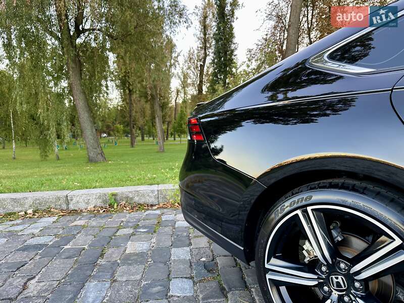 Седан Honda Accord 2023 в Киеве