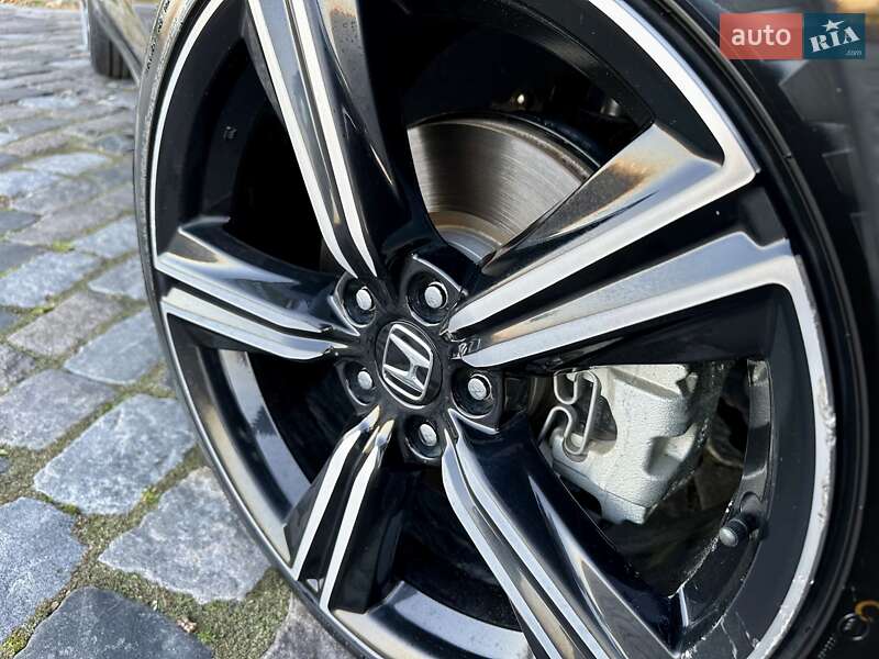 Седан Honda Accord 2023 в Киеве