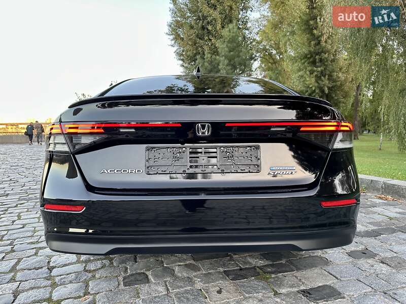 Седан Honda Accord 2023 в Киеве